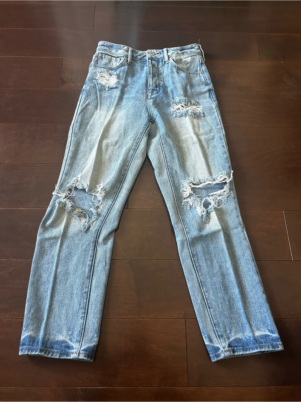 PacSun Women’s Light Blue Ripped Straight Jeans